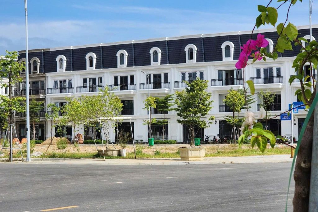 Hình ảnh thực tế shophouse phú xuân city
